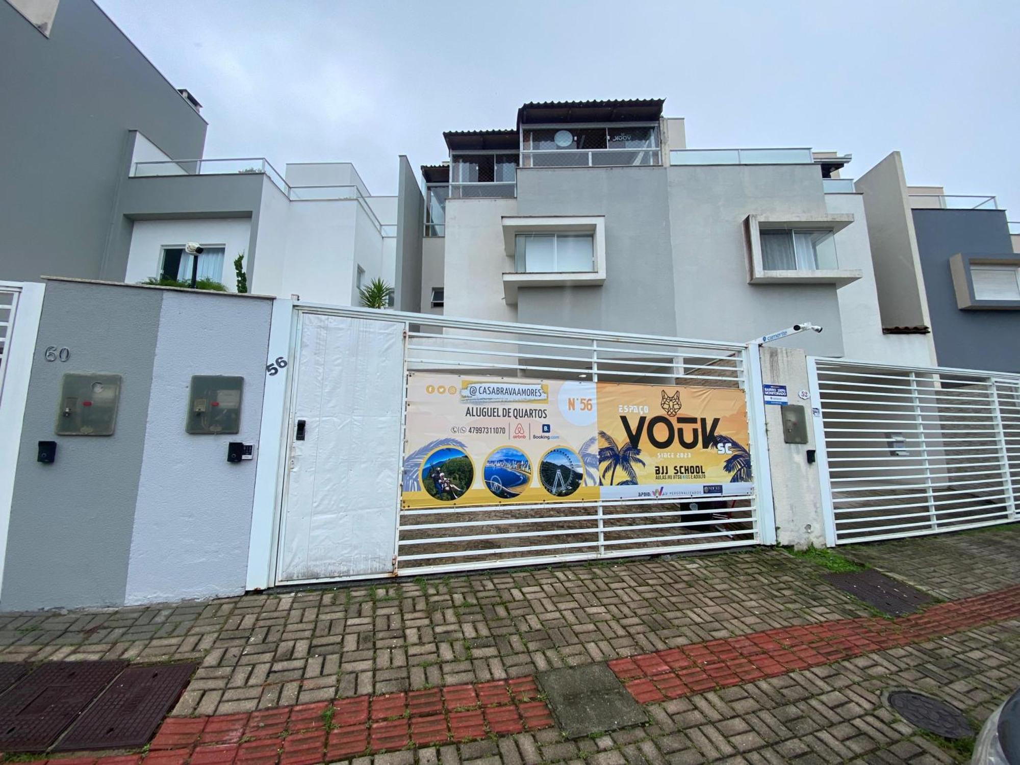 Pousada Casa Brava Amores Balneario Camboriu Exterior photo